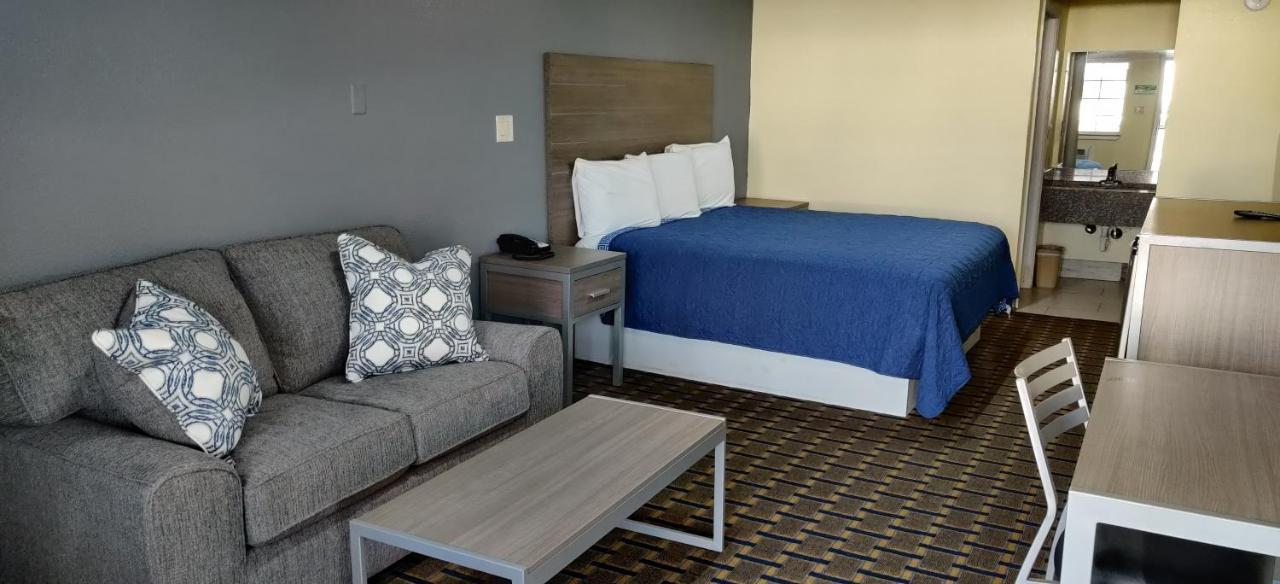 Ameristay Inn & Suites Orange Buitenkant foto